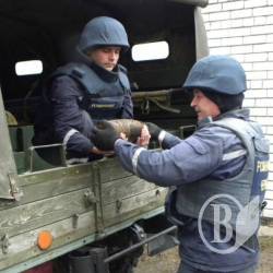 Піротехніки знищили артилерійський снаряд Піротехніки знищили артилерійський снаряд